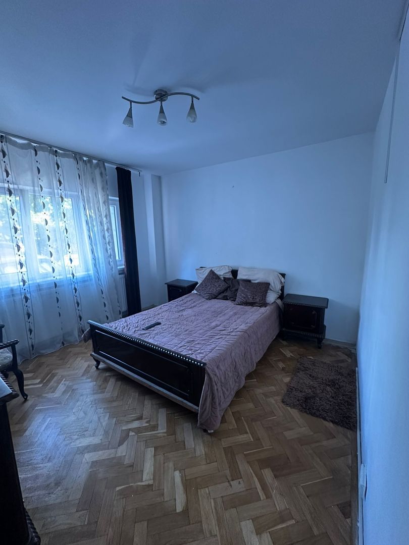 Apartament 2 camere- 1 Mai, Pelendava - Poză 2