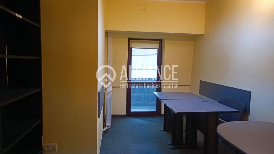 CENTRU PIATA UNIRII(COD03) - Birou cu terasa si grup sanitar propriu ! - Poză 34