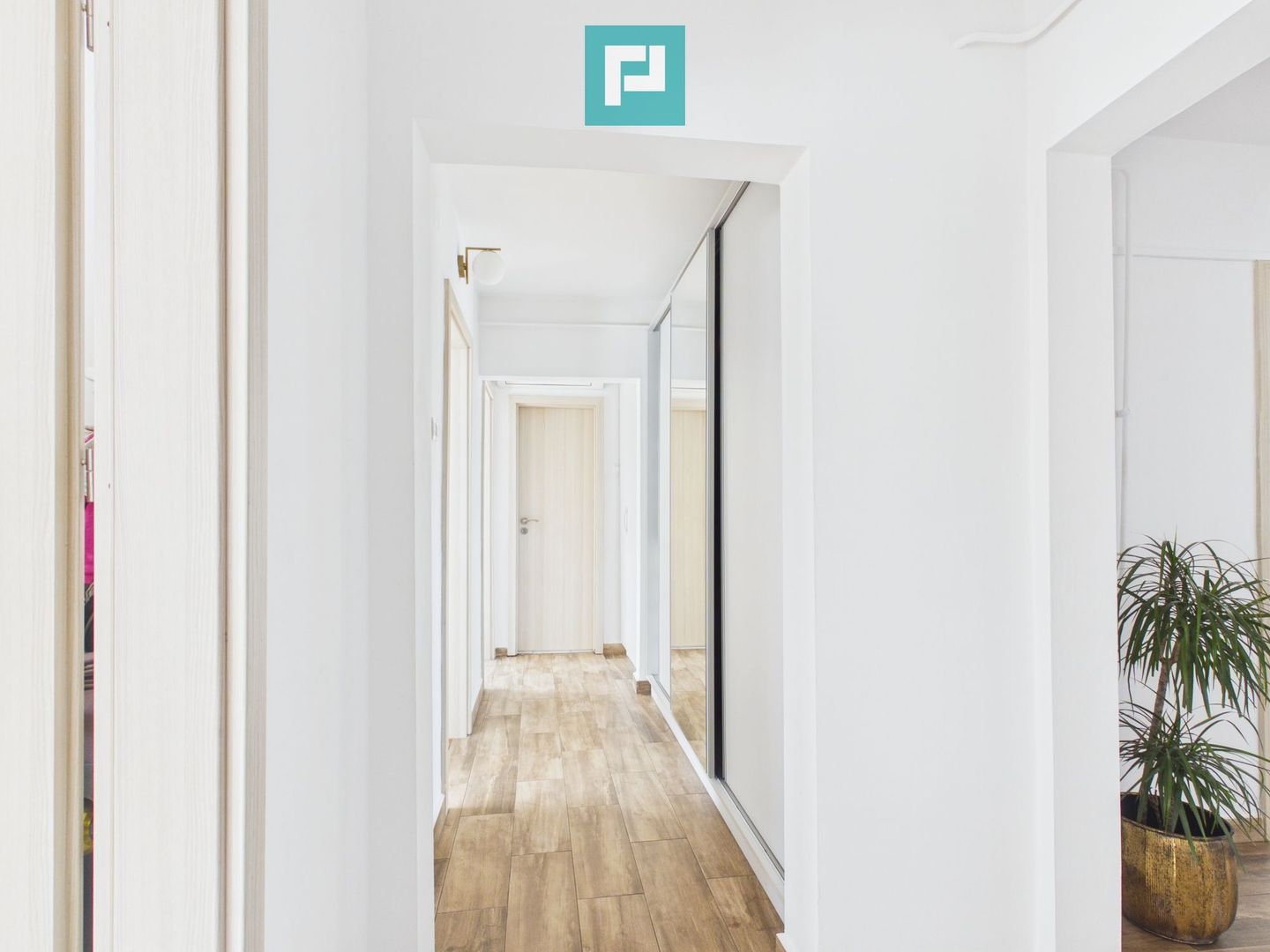 Apartament superb cu 5 camere, in Vlaicu - Poză 11