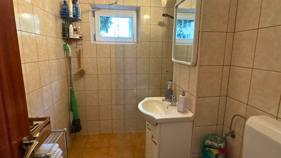 Apartament 2 camere parter 50 M² zona linistita Simeria - Poză 11