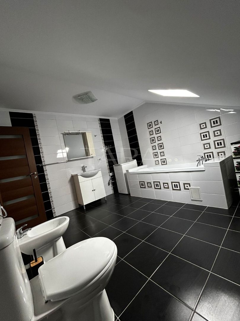 2 apartamente spațioase de vânzare în centrul Clujului - Poză 9