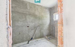 Casă cu 2 camere și teren în Gai - Poză 9