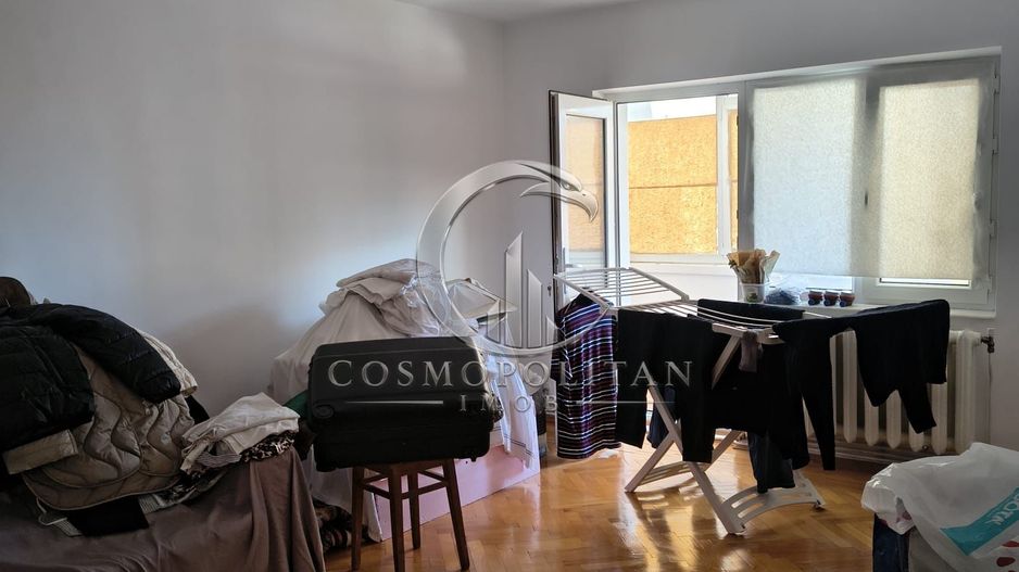 Apartament cu 3 camere Zona centrala Str. Bucegi Liceul de Arte etaj 3 , 2 balc - Poză 4