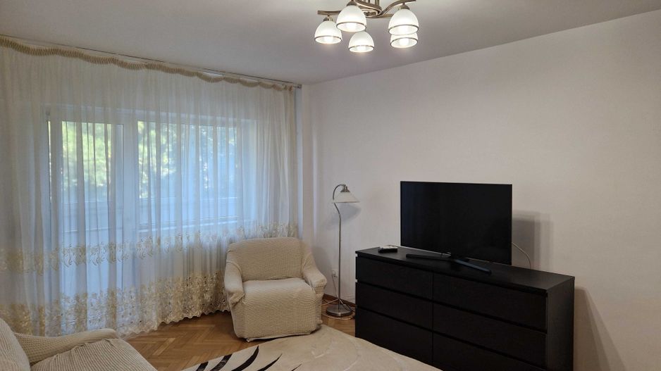vanzare apartament 3 camere Domenii - Poză 1