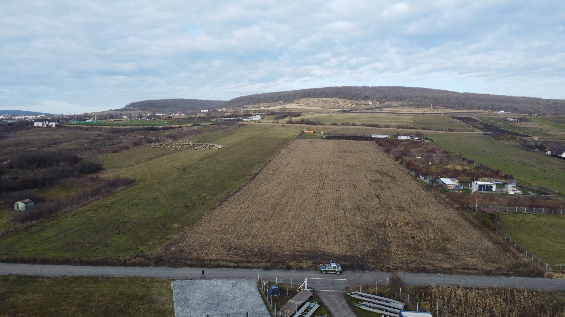 Teren 19.375 mp Dâmbu Rotund. Potențial rezidențial. Extravilan - Poză 10