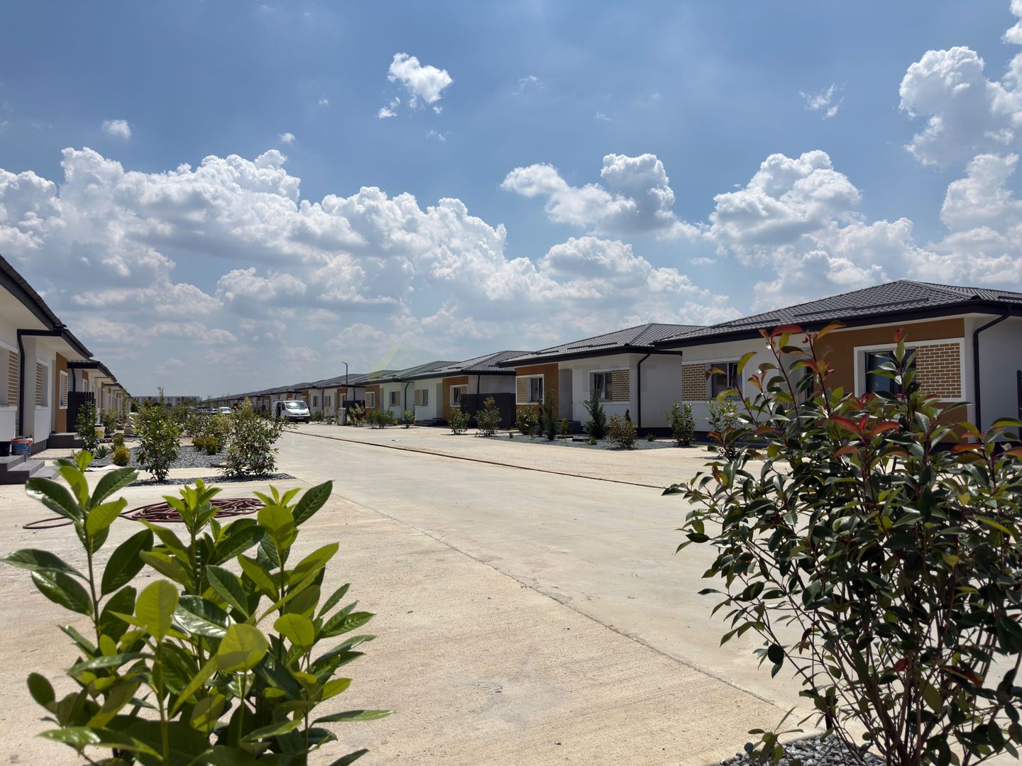Casa 4 camere pe parter-Tunari | Teren 400 mp - Poză 25
