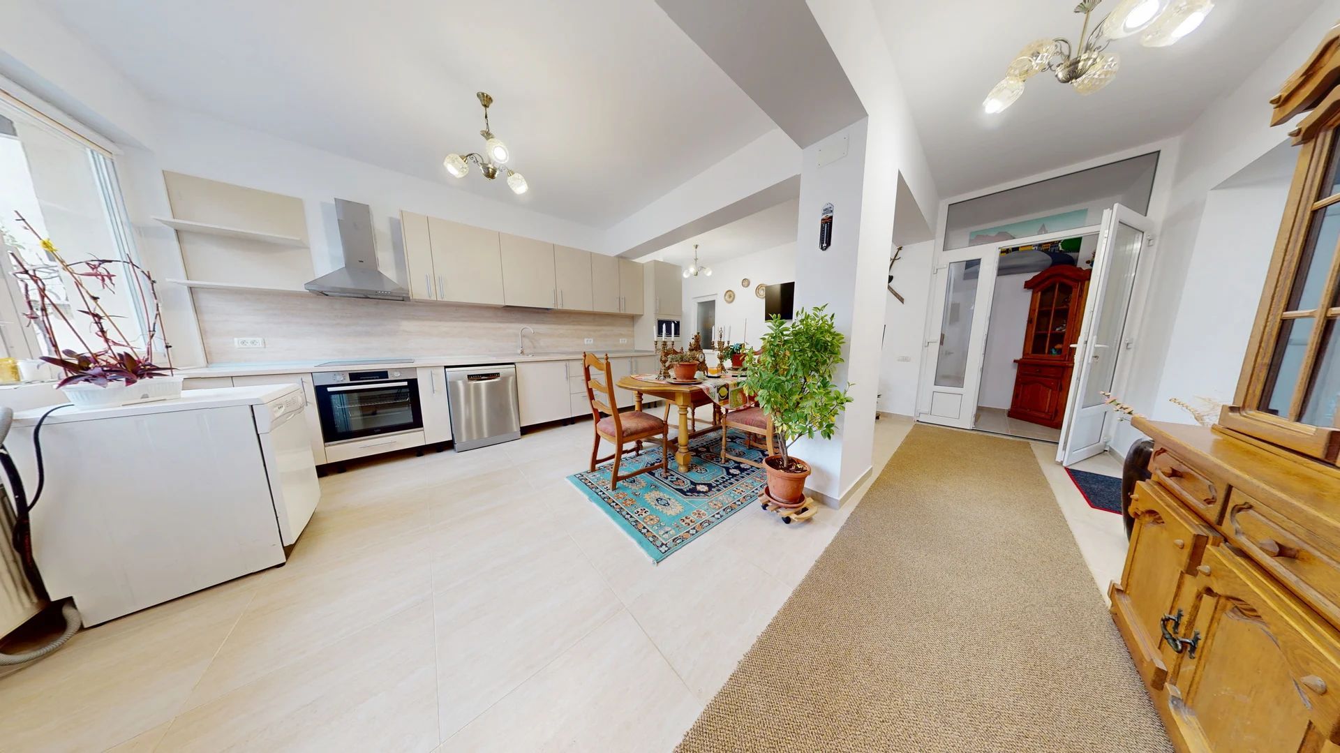 Apartament modern in vila-100mp - Poză 1