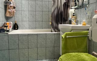 Închiriez apartament cu 3 camere Oradea - Poză 7