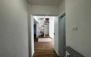 Apartament complet renovat cu scara interioara - Poză 4