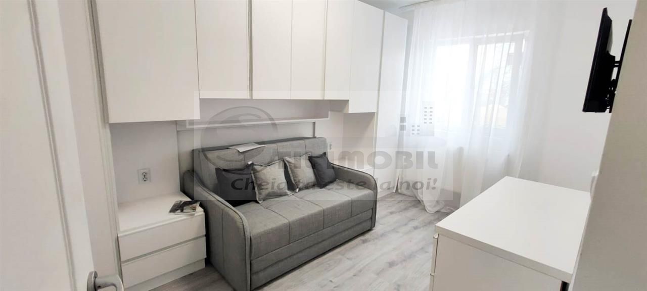 1 CAMERA CETATUII DECOMANDAT - Poză 5