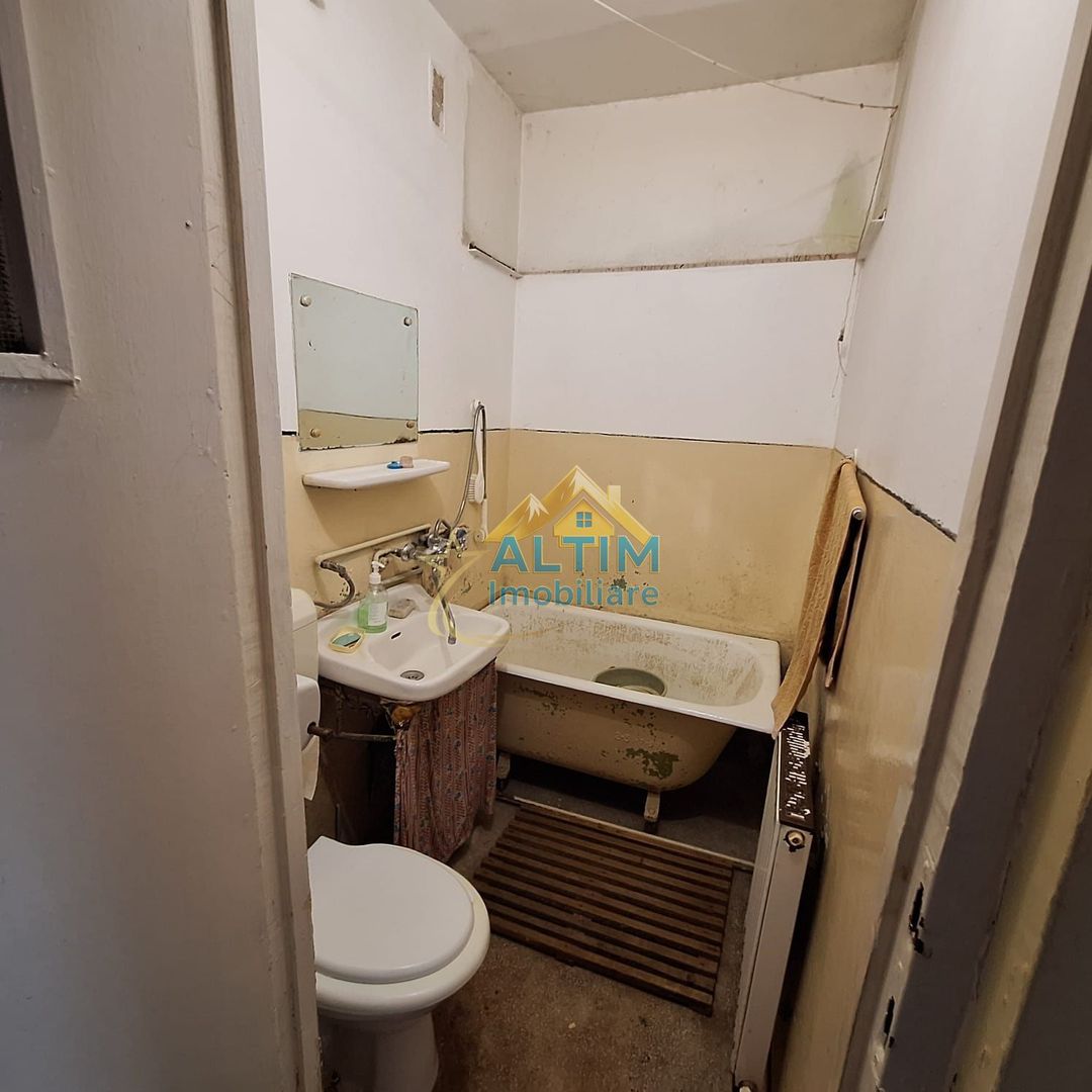 Apartament 2 camere, cartierul Florilor - NECESITĂ RENOVARE - Poză 6