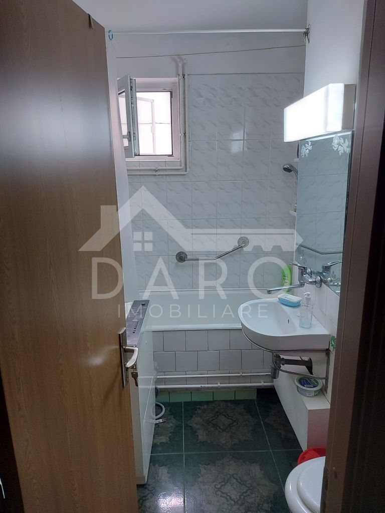 De inchiriat apartament 2 camere Tudor - Poză 6