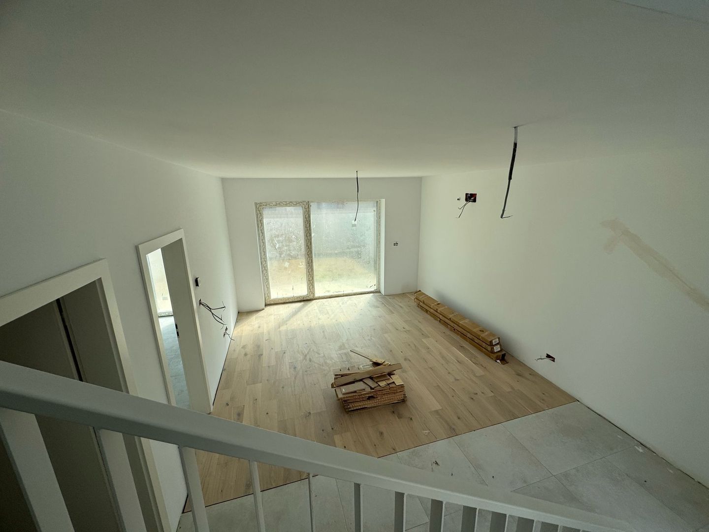 Townhouse modern cu grădină privată într-un cartier verde și sigur - Poză 8