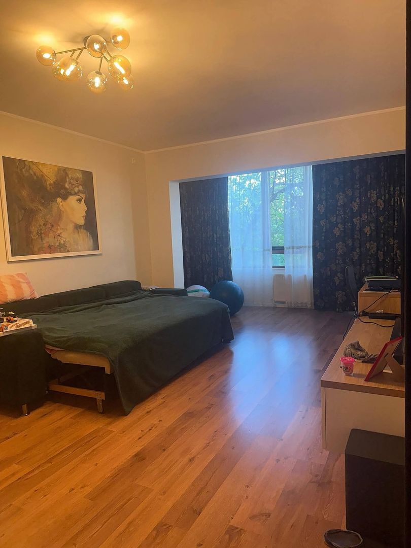 De vanzare apartament 2 camere Complex Vega, 120.000 euro - Poză 2