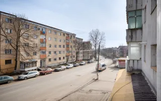 Apartament spațios cu 4 camere - renovat modern, mobilat și utilat - Poză 16