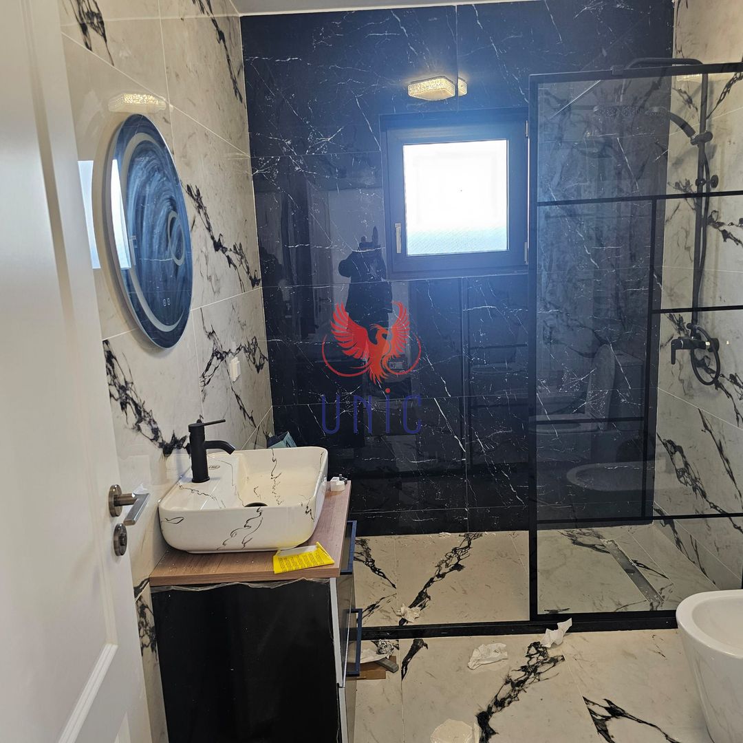 Vila 5 camere, zona rezidentiala . - Poză 12