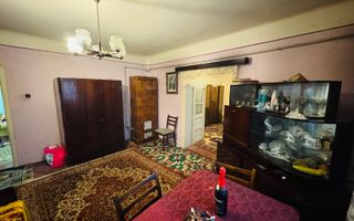 Casa de vânzare 3 camere, 2 intrări, acces auto în curte Gradiste Arad - Poză 8