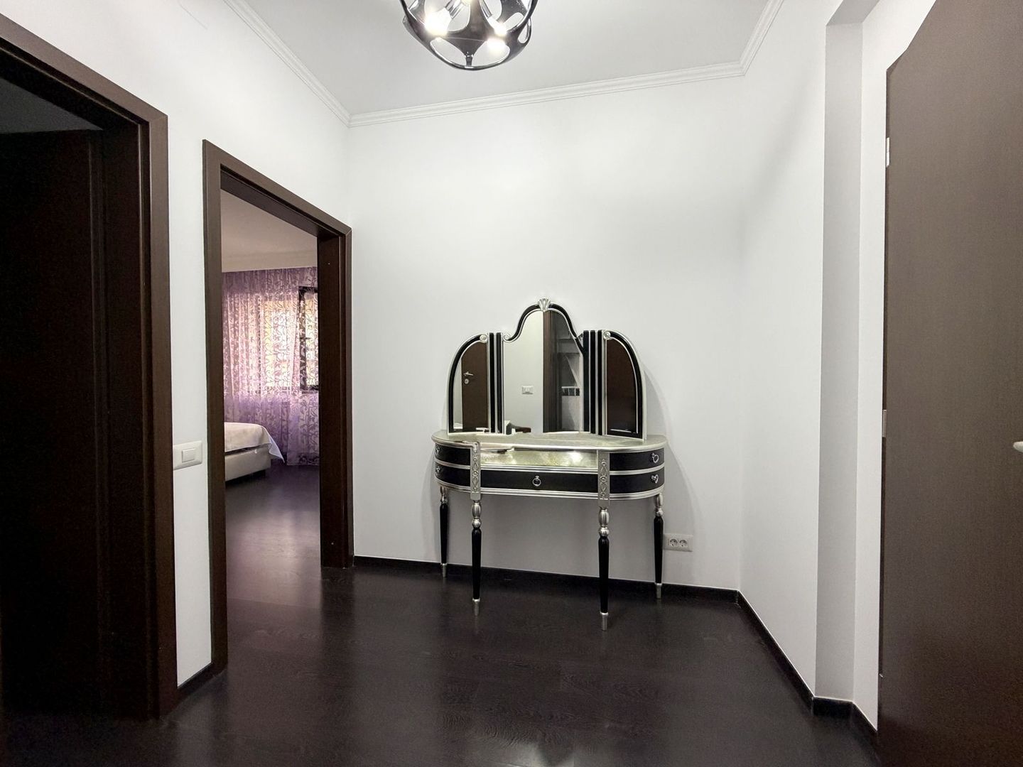 UNIC Apartament 4 camere cu curte proprie de 70 mp și parcare | Aviației - Poză 12
