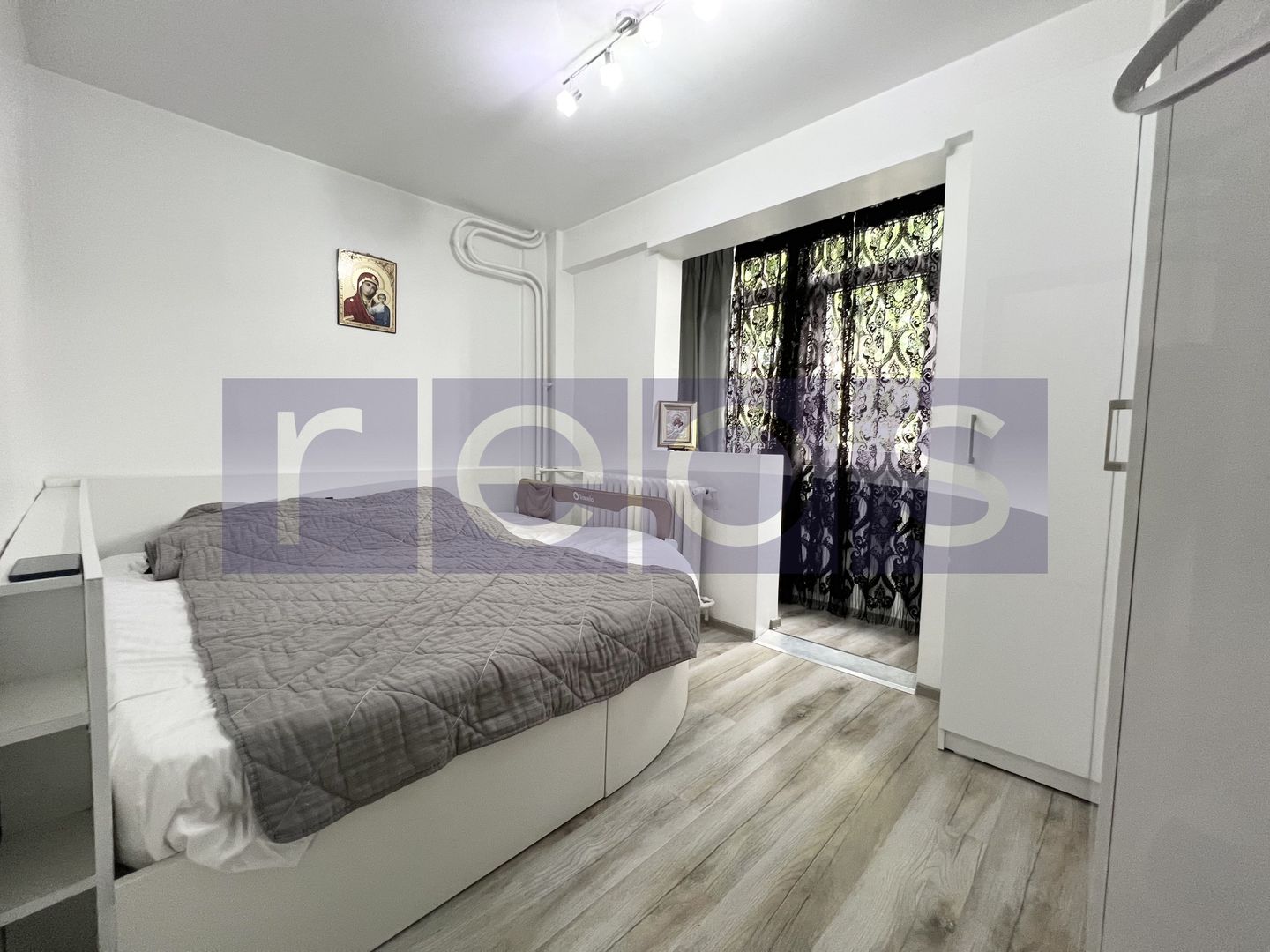 VANZARE | 2 CAMERE | ZONA VICTORIEI | RENOVAT | MOBILAT & UTILAT COMPLET - Poză 3