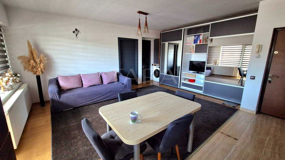 Apartament cu balcon de 6 m, parcare inclusă, zona ultracentrală. - Poză 3