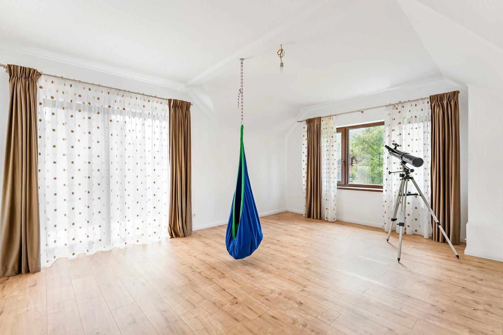 De inchiriat Casa moderna 160 mp teren 1000 mp Tocile Sadu - Poză 23