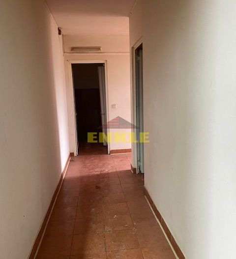 De vânzare: Hală industrială cu anexă birouri/apartament - Poză 9