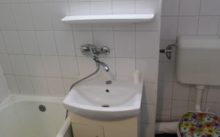 2 camere, situat la 2 minute de  Complexul Studentesc, ideal pentru studenti - Poză 6