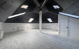 Spațiu comercial 6 camere 3 băi | Sura mare | 200mp - Poză 13
