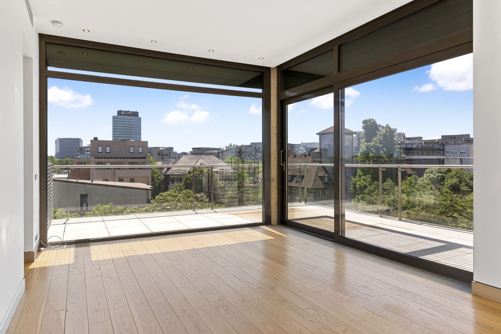 PENTHOUSE DEOSEBIT LA INCHIRIERE LANGA PARCUL KISELEFF - Poză 12