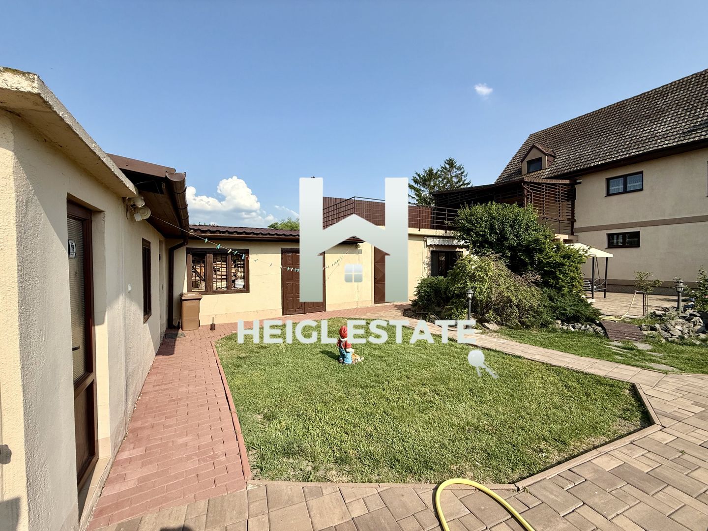 Casa individuala cu 10 camere 1600 mp teren - Poză 24