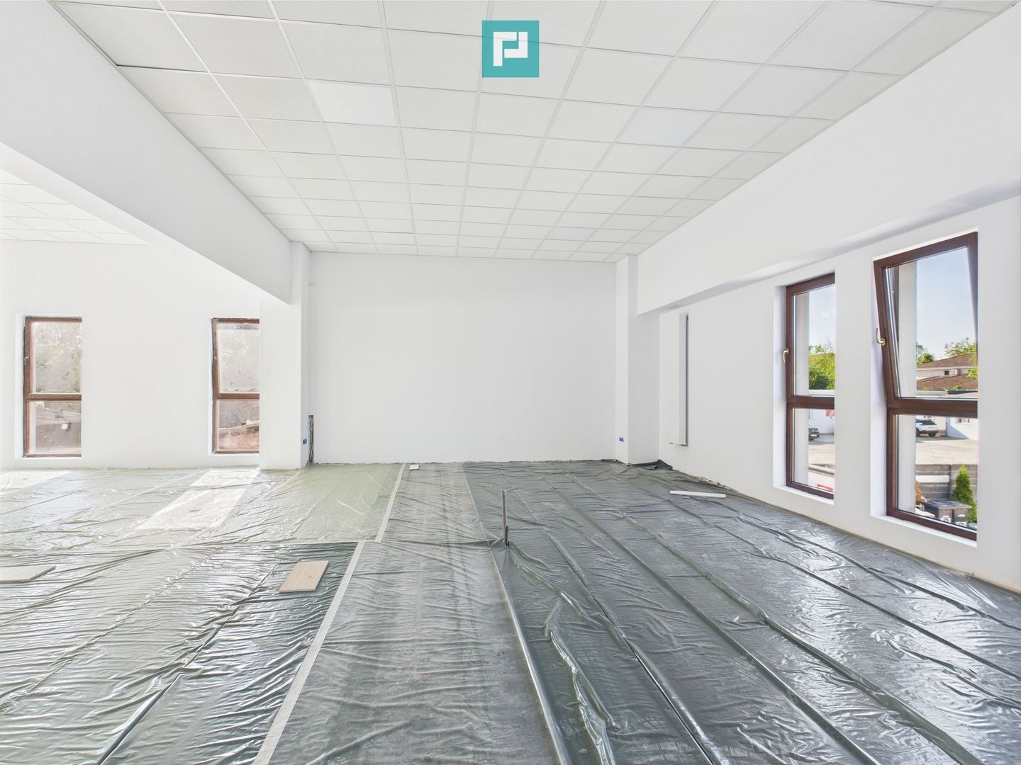 Spații Comerciale între 70 și 350 mp în Dumbrăvița - Poză 2