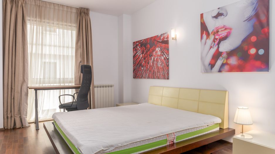 4 camere| semineu| piscina interioara | sauna | sala de sport| parcare - Poză 11