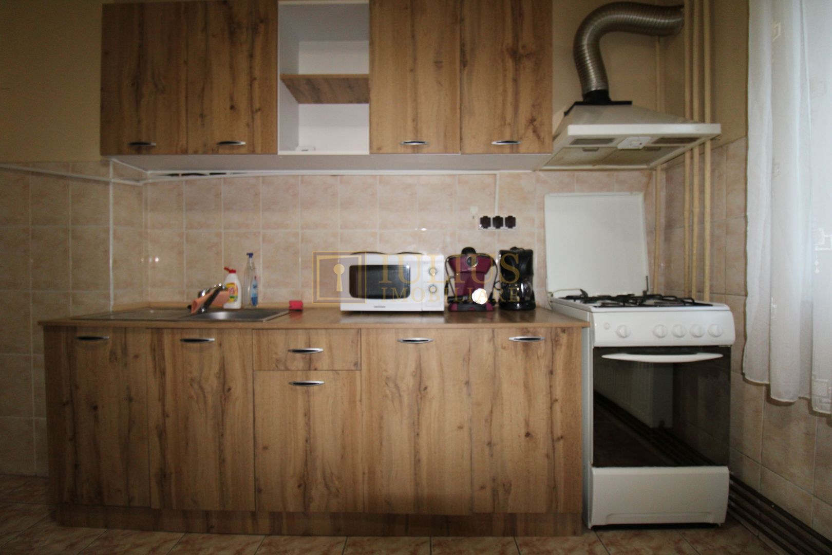 Zona Simion Barnutiu, 2 camere, centrala proprie. - Poză 10