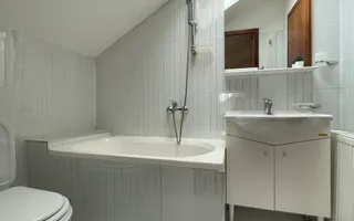 VILA CU 5 CAMERE LA INCHIRIERE LANGA BRITISH SCHOOL - Poză 14