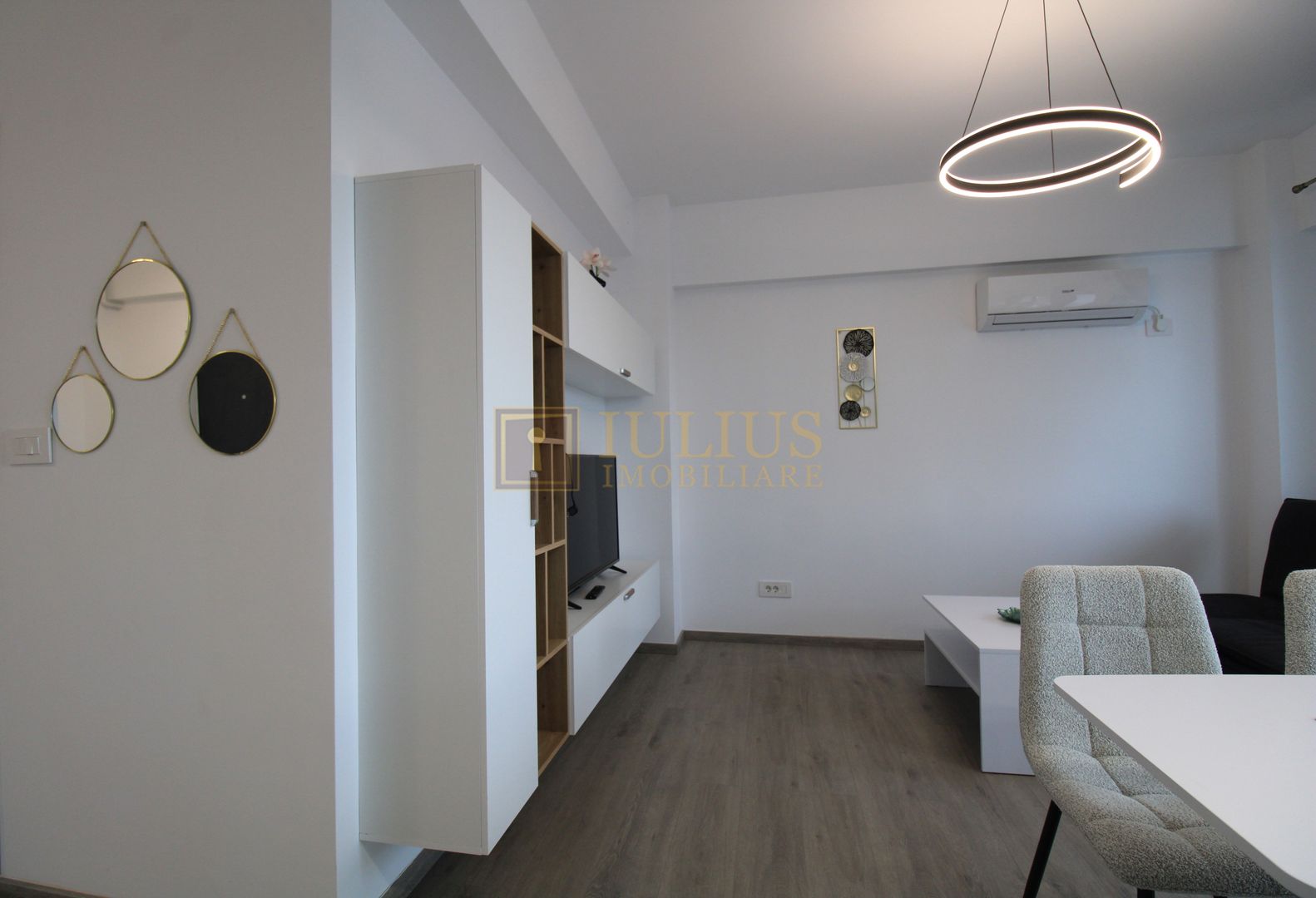 bloc nou, parcare, prima închiriere -Aradului - Poză 8