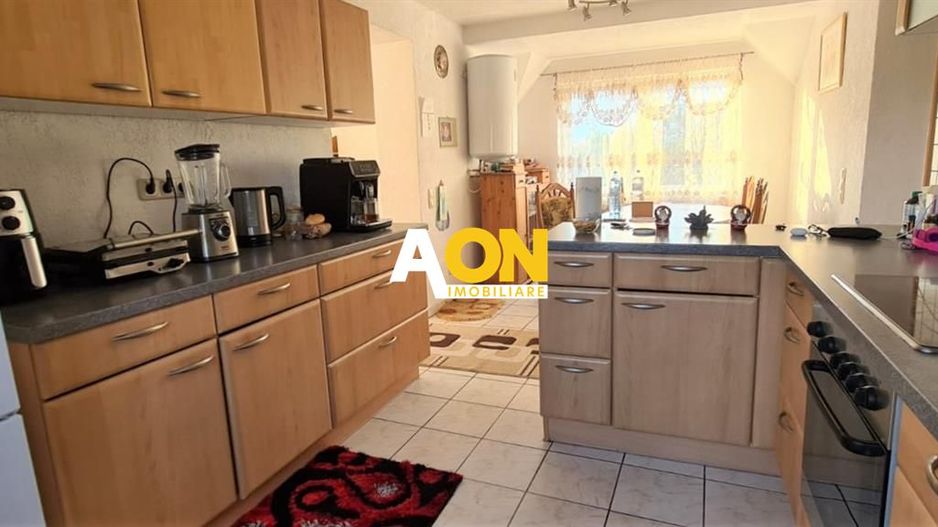 Casa pentru 2 familii, 7 Camere, 2 Garaje, 1500MP Teren - Poză 19