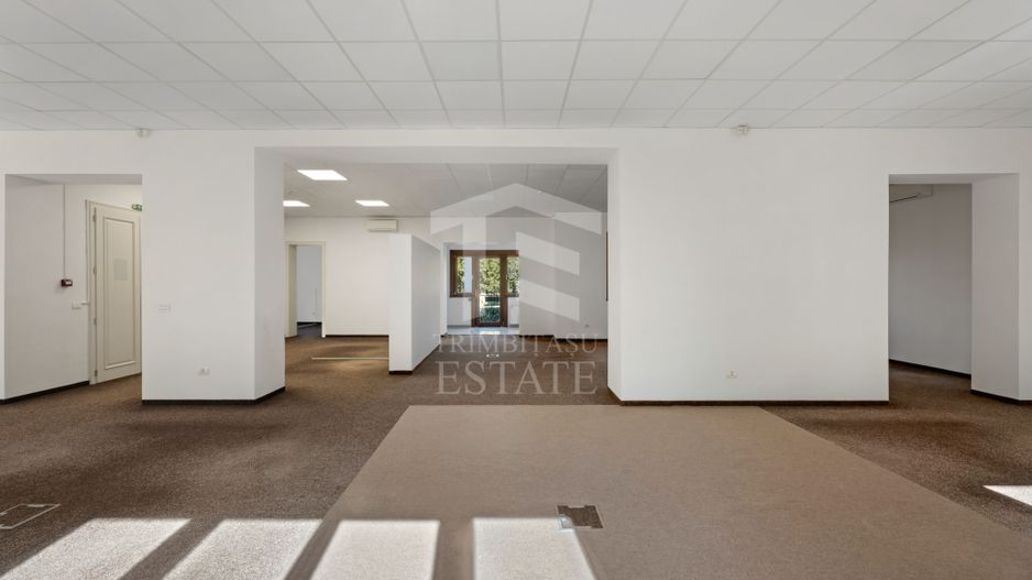 ULTRACENTRAL | Spatiu Comercial | Etaj 1 + Mansarda 450mp | Impecabil - Poză 3
