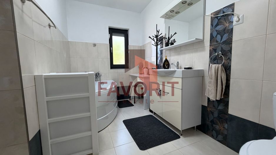 Casa individuala in Sacalaz | Piscina | Garaj | Teren 1000 mp | - Poză 19