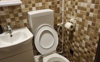 # închiriez camera camin 12 mp wc dus în casa - Poză 4