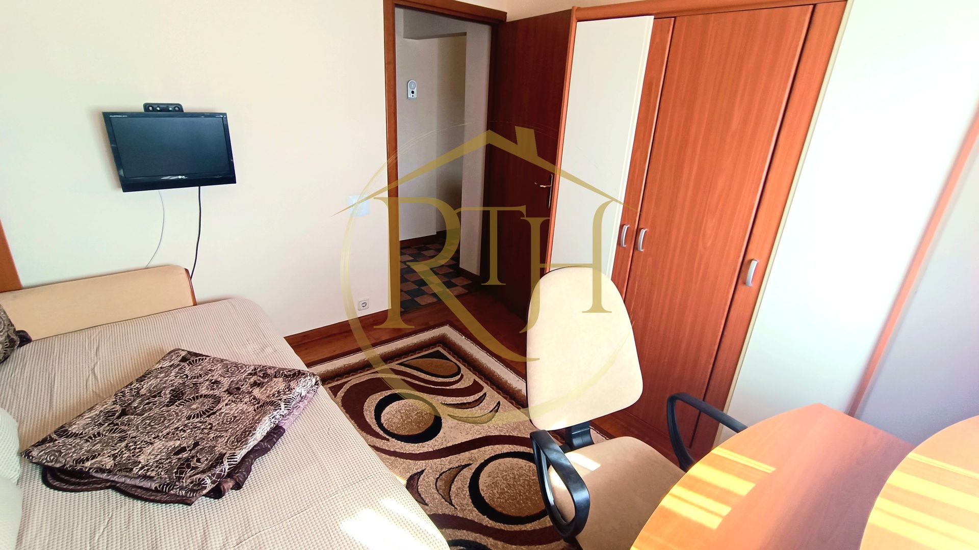 Se inchiriaza apartament cu 3 camere spatios si luminos – zona Olimpia - Poză 10