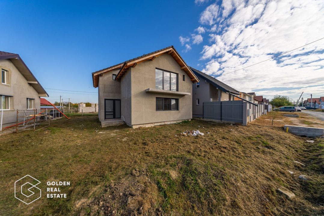 Casa Moderna P+M, Izolata, cu Acoperis Bramac în Zimandu Nou, comision 0% - Poză 3