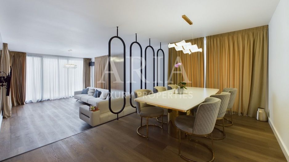 WATERFRONT VILLA 2024 POOL - Poză 1