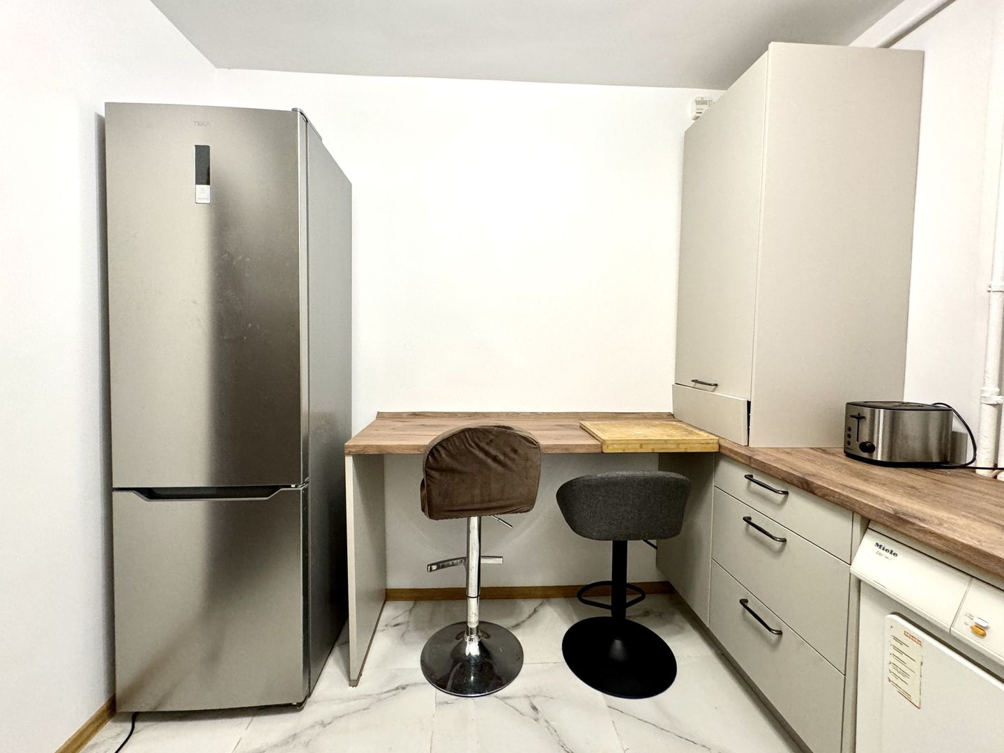 Apartament 2 camere, renovat, pet friendly, zona Central- Piata 700 - Poză 12