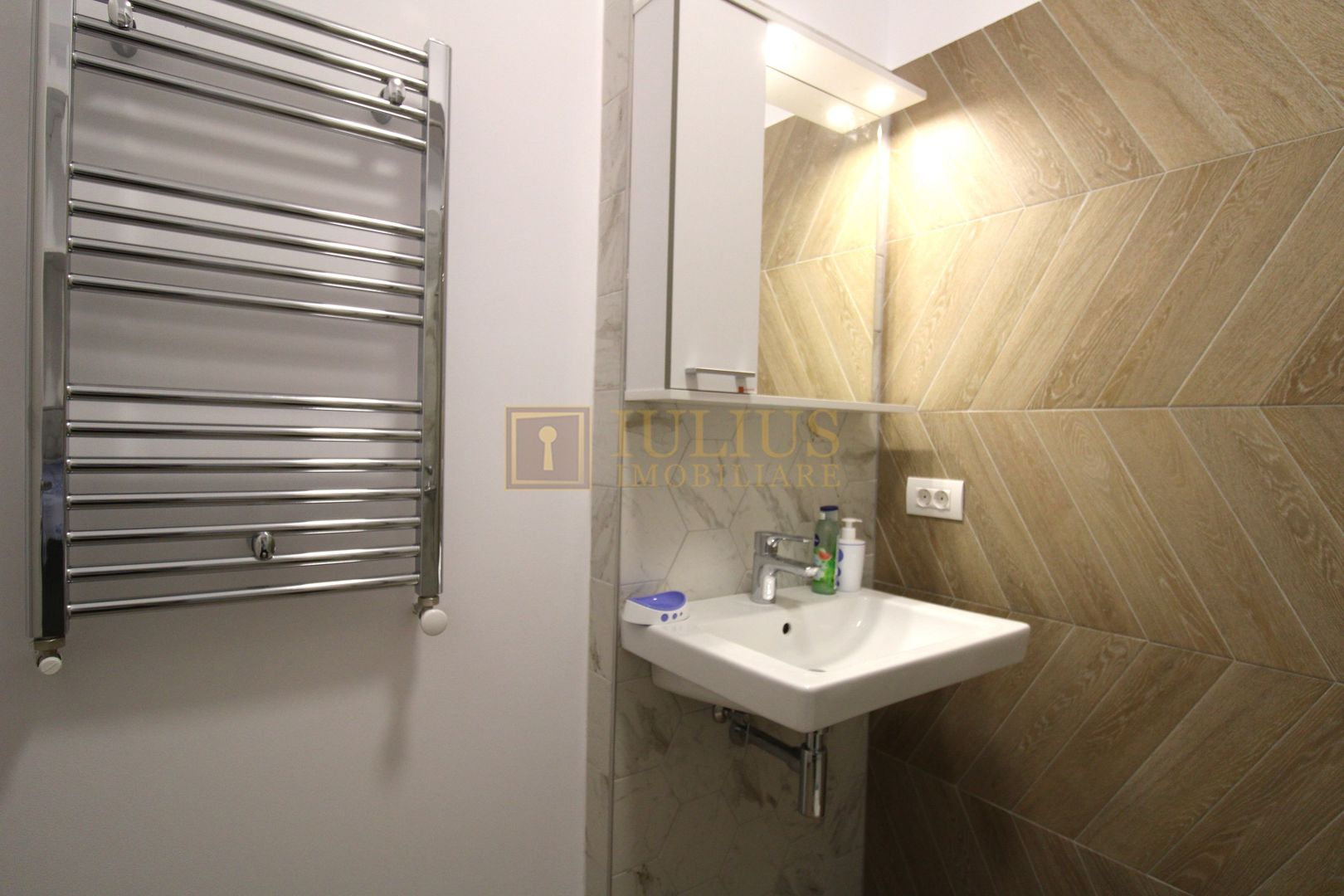 ISHO - Take Ionescu; 2 camere, mobilate modern. - Poză 17