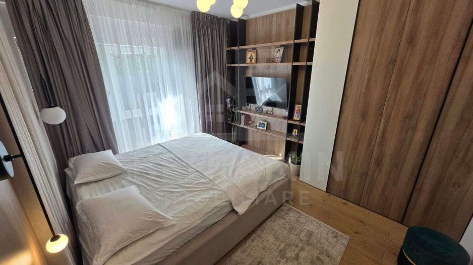 Apartament Superb 3 Camere- Ultracentral- Curte Privată 27mp-Parcare - Poză 5