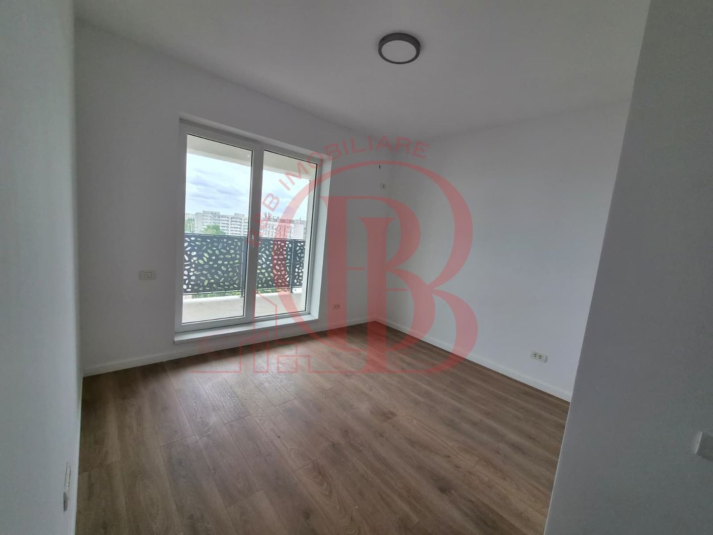 3 camere Loc de parcare inclus Terasa 35mp Liviu Rebreanu - Poză 4