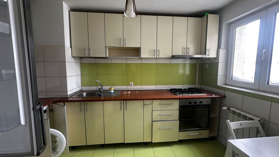 Apartament 3 camere, etaj 2, balcon închis, mobilat complet, Pantelimon - Poză 4