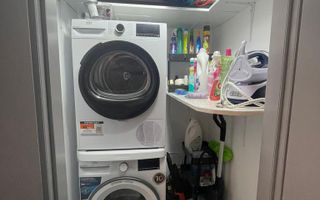 De vanzare apartament 3 camere zona Sos Voinesti, langa noul Kaufland - Poză 9