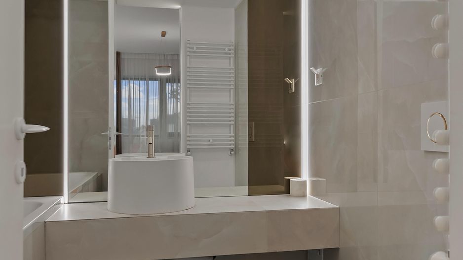 DE VANZARE APARTAMENT 3 CAMERE MOBILAT UTILAT CORTINA NORTH - Poză 15