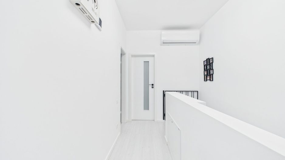 Duplex 1/2 mobilat şi utilat în Săcălaz - Poză 11